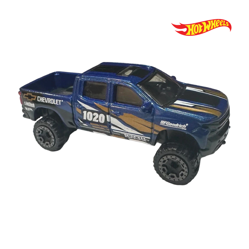 19 Chevy Silverado Trail Boss Lt - Dirt 8/10 - Hotwheels Básico - Autos sin Empaque