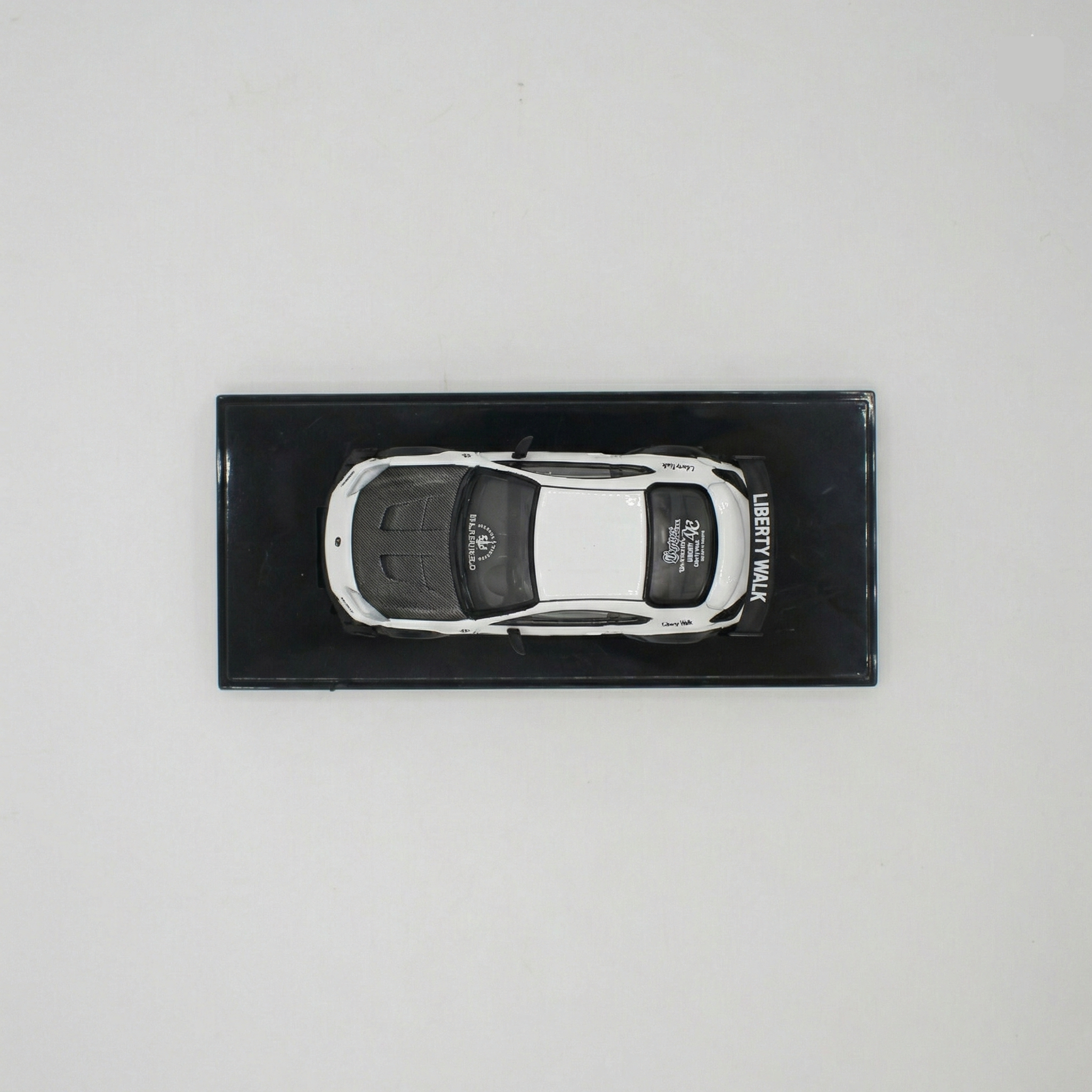 Caja Acrílica para Autos Escala 1:64 - 10.5 x 4.75 x 4.5 cm